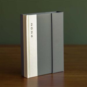 Agenda 2026 com Fechamento Magnético Cinza