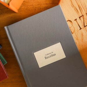 Caderno de Receitas Cinza